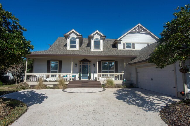 property at 500 Turnberry Ln