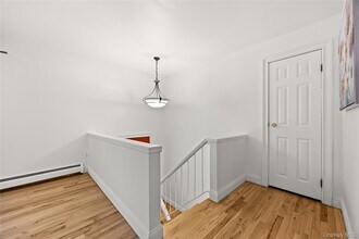 12 Ross Ave in Melville, NY - Building Photo - Building Photo