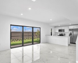 245 NW 13th Pl in Florida City, FL - Building Photo - Building Photo