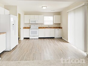 3203 Brandenburg Dr in Indianapolis, IN - Foto de edificio - Building Photo