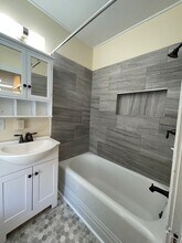 46 N Prospect St in Burlington, VT - Foto de edificio - Building Photo