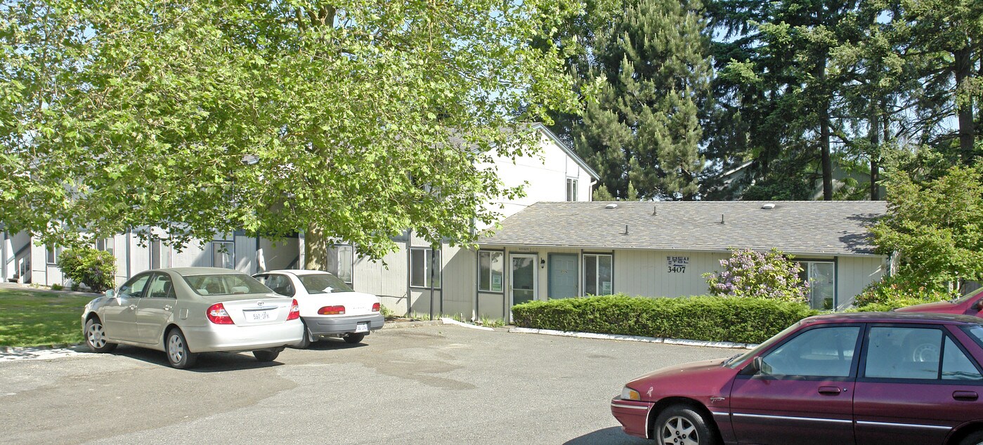 Vincent Apartments in Lakewood, WA - Building Photo