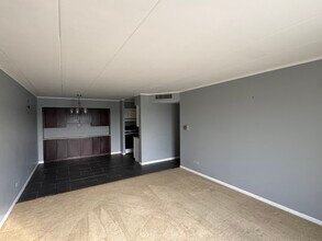 300 S Roselle Rd in Schaumburg, IL - Building Photo - Building Photo