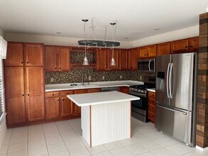 8116 Heritage Dr in Alburtis, PA - Foto de edificio - Building Photo