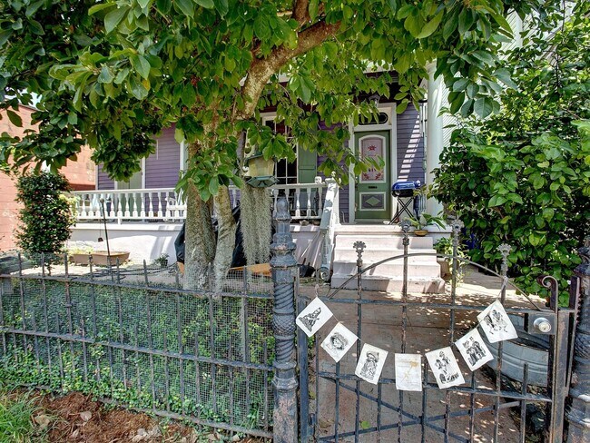 617 Lyons St in New Orleans, LA - Building Photo - Building Photo