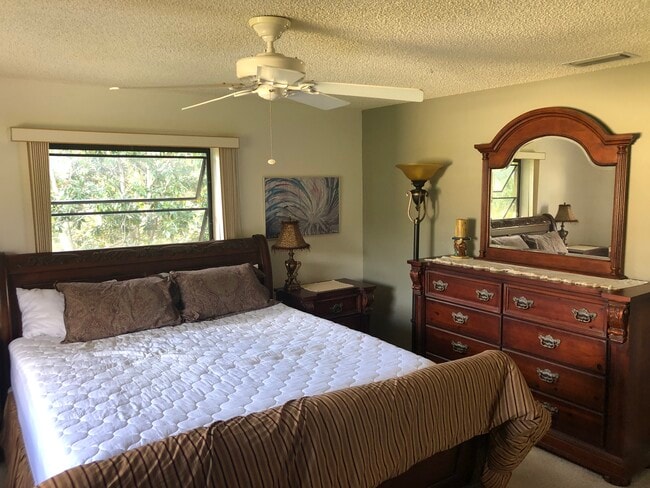 400 18th St, Unit L-5 in Vero Beach, FL - Foto de edificio - Building Photo