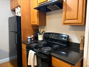 23 Saint Lukes Rd in Boston, MA - Foto de edificio - Building Photo