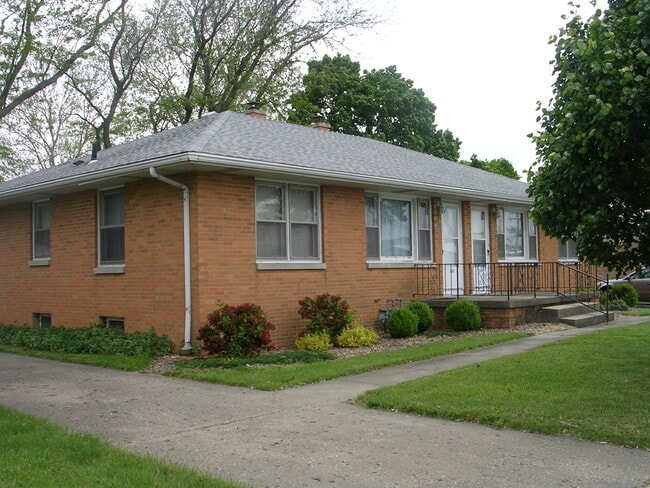 property at 1205 W Bloomington Rd