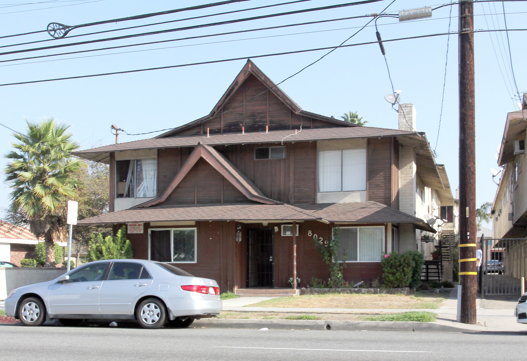 8029 Stewart and Gray Rd in Downey, CA - Building Photo