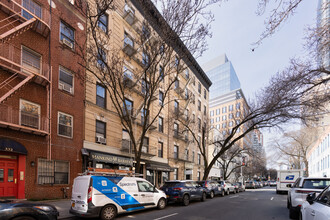 326 East 66Th Street in New York, NY - Building Photo - Building Photo