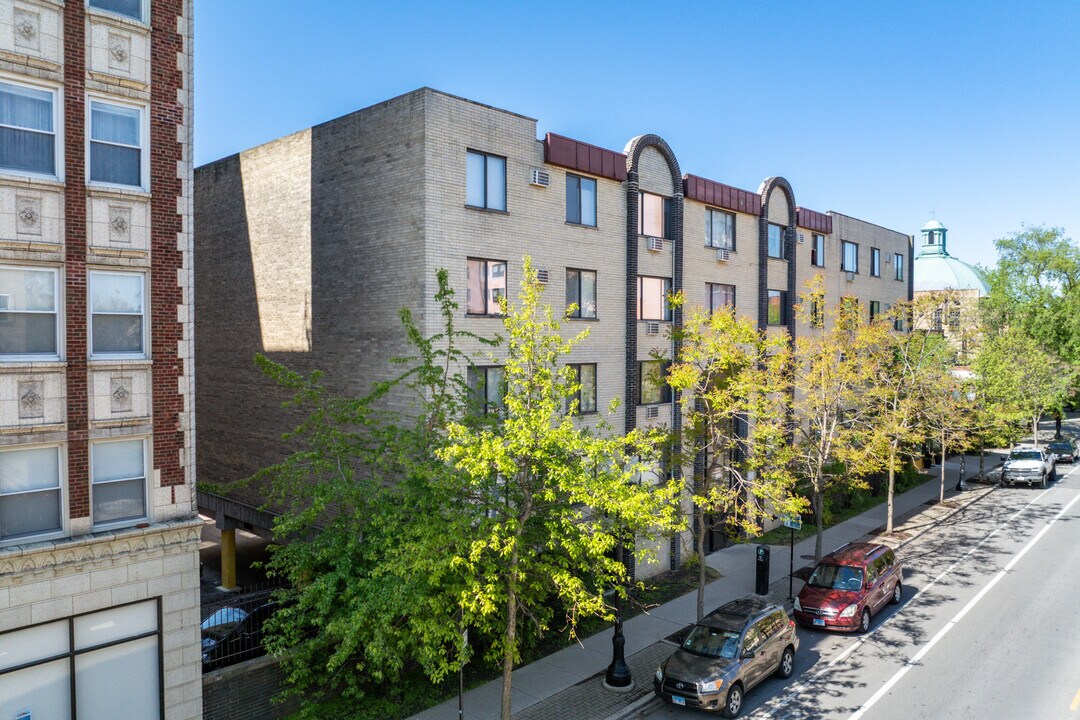 1515 W Morse Ave in Chicago, IL - Building Photo