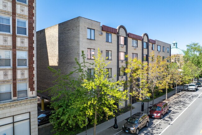 1515 W Morse Ave
