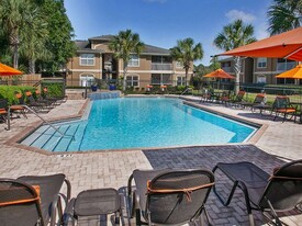 Crestview at Oakleigh Apartment Homes