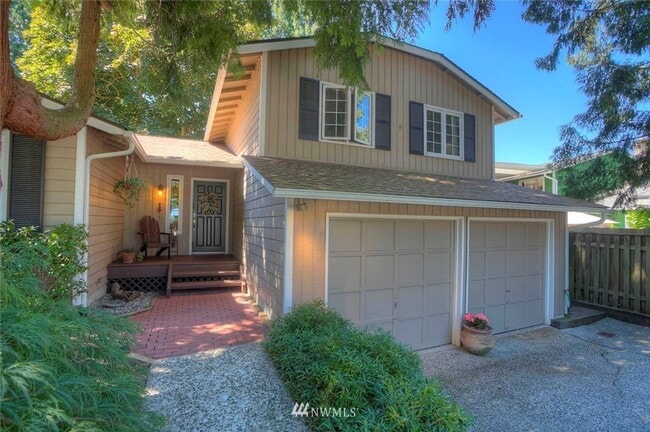 property at 10509 NE 120th Pl