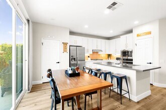 42016 Delmonte St in Temecula, CA - Building Photo - Building Photo