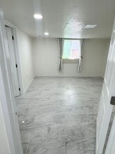 2624 Live Oak St in Huntington Park, CA - Foto de edificio - Building Photo