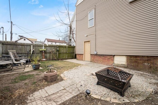 718 E Pearson St in Milwaukee, WI - Building Photo - Building Photo