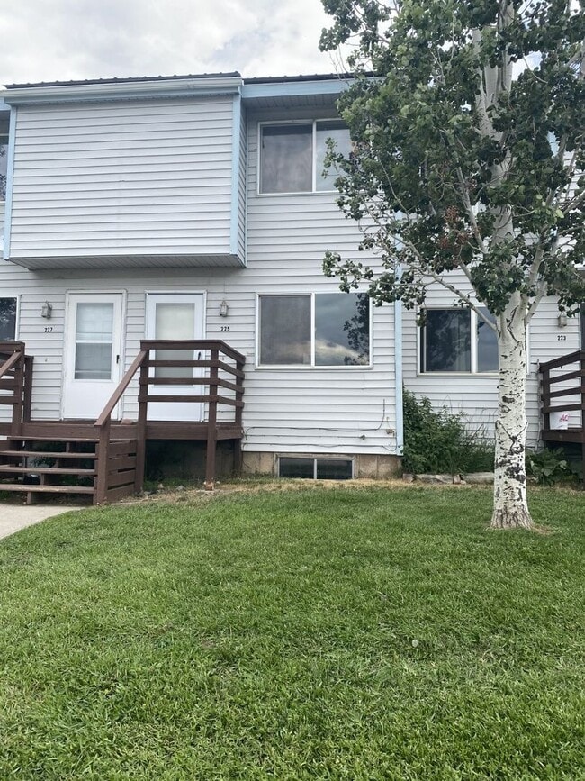 property at 225 W Rio Grande Ave