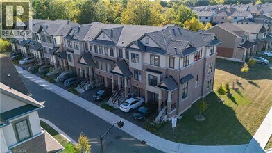 185 Bedrock Dr in Hamilton, ON - Building Photo - Building Photo
