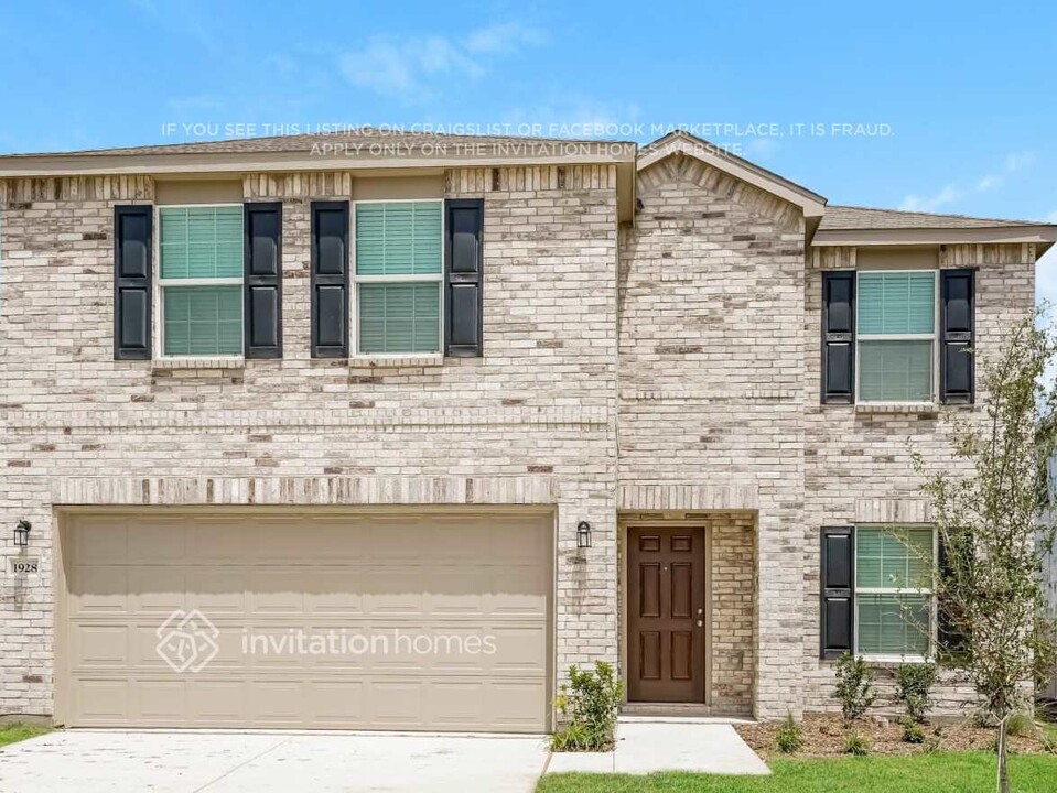 1928 Cherry Bark Ln in Forney, TX - Building Photo