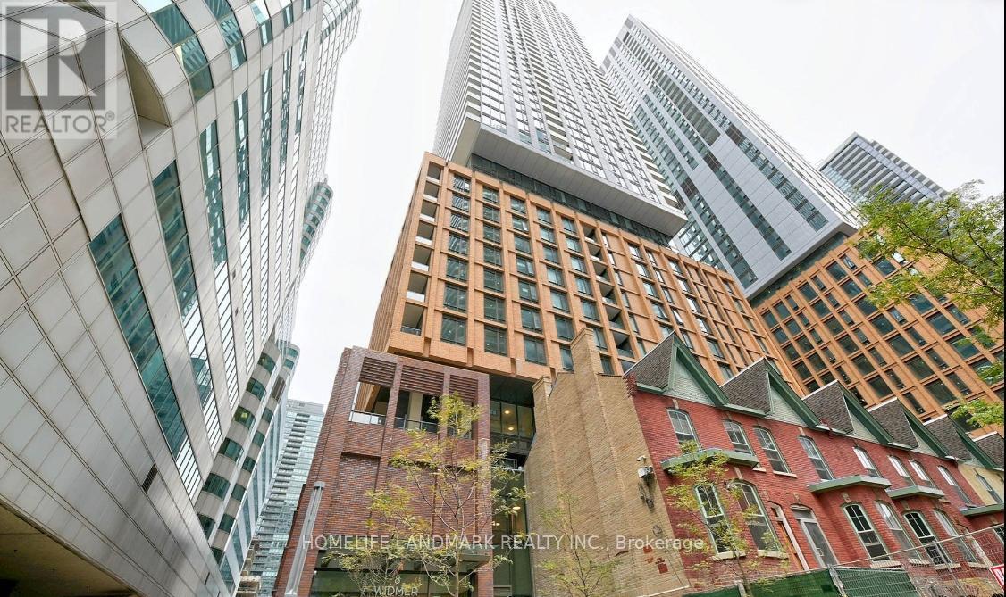 8 Widmer St in Toronto, ON - Building Photo