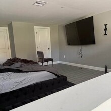 233 Washington Ave, Unit #8 in Revere, MA - Building Photo - Building Photo