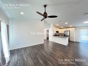 125 Fisher Ct in Ocklawaha, FL - Building Photo - Building Photo