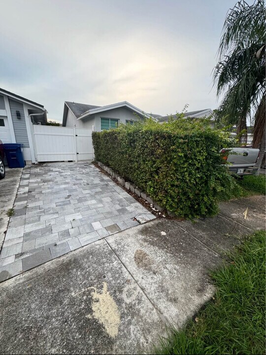 11515 SW 152nd Ct in Miami, FL - Foto de edificio