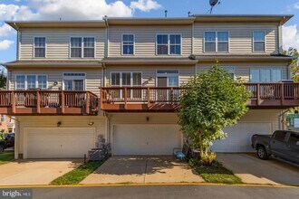 642 Belmont Bay Dr in Woodbridge, VA - Building Photo - Building Photo