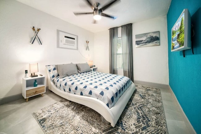 820 NE 14th Ave in Fort Lauderdale, FL - Foto de edificio - Building Photo