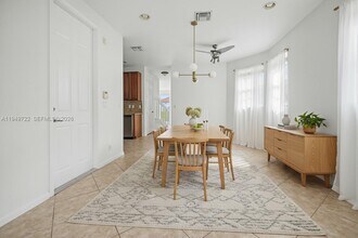 16122 Poppy Seed Cir in Delray Beach, FL - Foto de edificio - Building Photo