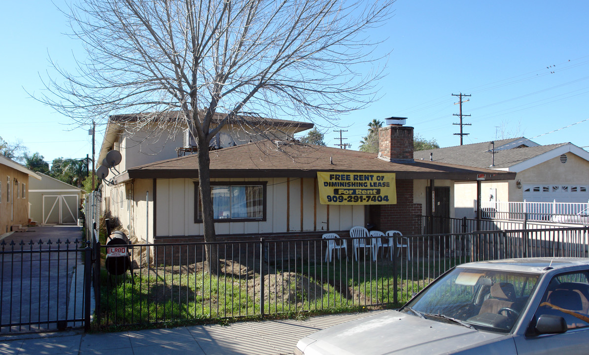 679 W 21st St in San Bernardino, CA - Foto de edificio