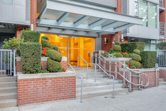 H&H in Vancouver, BC - Building Photo - Building Photo