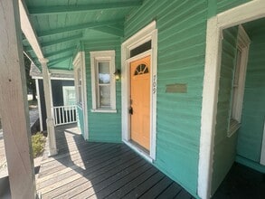 709 Queen St in Wilmington, NC - Foto de edificio - Building Photo
