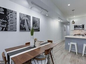 3112 13th St NW, Unit 1 in Washington, DC - Foto de edificio - Building Photo