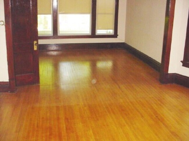 819-821 E Gorham St in Madison, WI - Building Photo - Building Photo