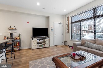 360 Monastery Ave in Philadelphia, PA - Building Photo - Building Photo