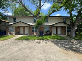 206 Veterans Ave, Unit Unit B in Copperas Cove, TX - Building Photo