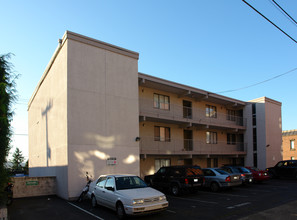 Union View Plaza in Seattle, WA - Building Photo - Building Photo