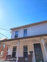 15 N 10th St in Stroudsburg, PA - Building Photo