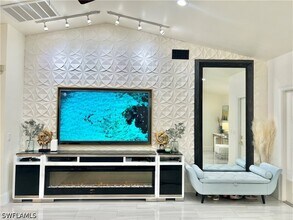 2499 River Reach Dr in Naples, FL - Building Photo - Building Photo