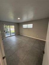 4111 Stirling Rd, Unit 109 in Davie, FL - Building Photo - Building Photo