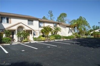 26560 Southern Pines Dr in Bonita Springs, FL - Building Photo - Building Photo