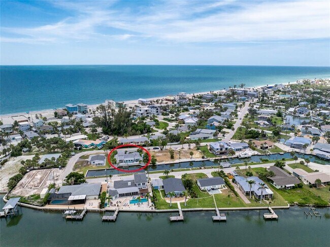 1265 Holiday Dr in Englewood, FL - Building Photo - Building Photo