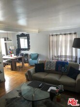 127 N Clark Dr in Beverly Hills, CA - Building Photo - Building Photo