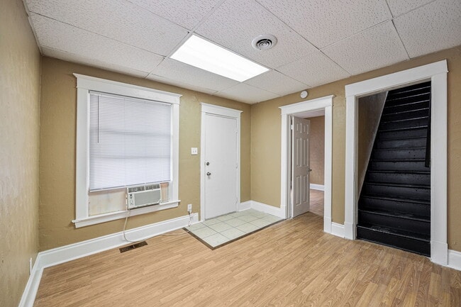 744 Diamond Ave in South Bend, IN - Building Photo - Building Photo