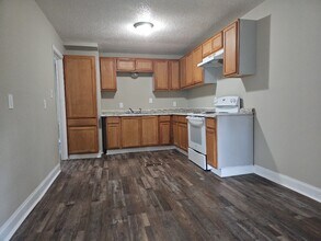 2407 Medaris Rd NW in Huntsville, AL - Building Photo - Building Photo