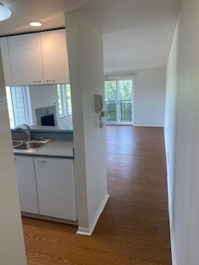 1835 Queen Anne Ave N in Seattle, WA - Building Photo - Building Photo