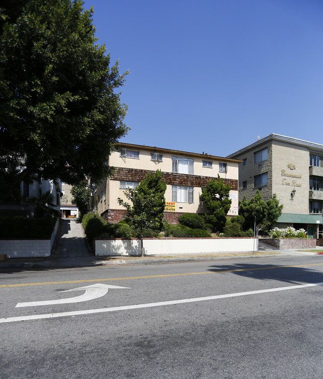 307 S Commonwealth Ave in Los Angeles, CA - Foto de edificio - Building Photo
