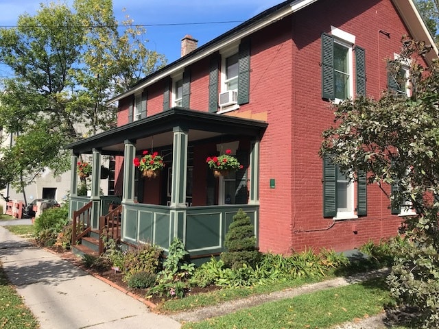 56 Maple St, Unit 56 Maple furnished apt in Burlington, VT - Foto de edificio - Building Photo